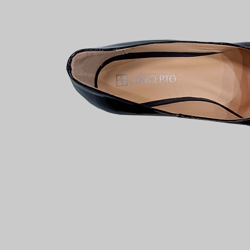 Regina 50 - negro charol