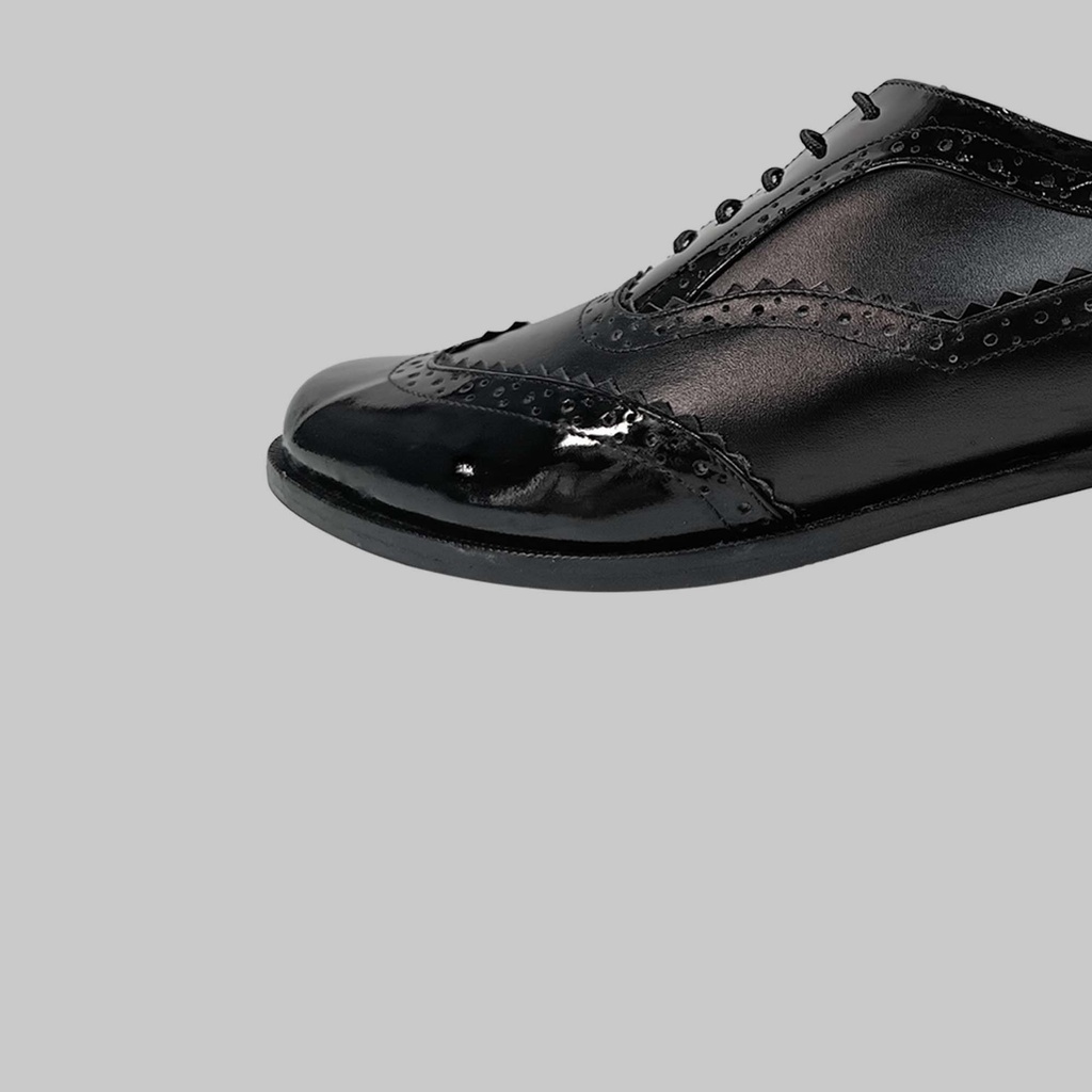 Claudia - negro charol